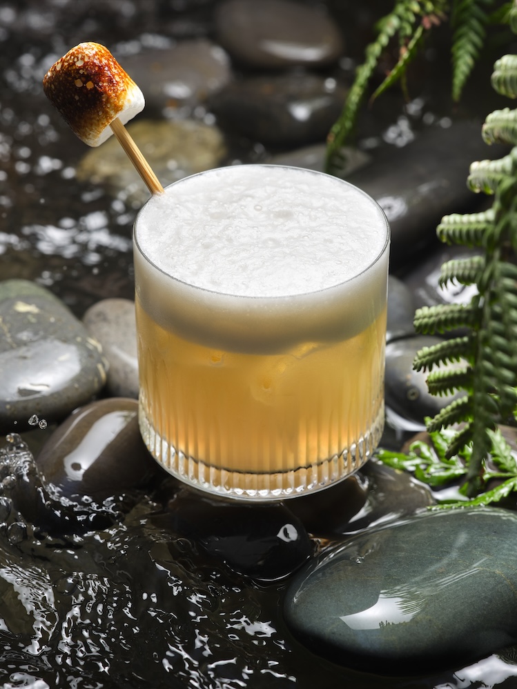 Bar Les Ambassadeurs Launches Nostalgic Cocktail Menu Mountains