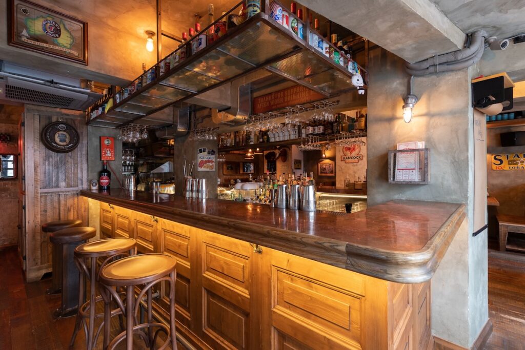 Best Bars in Southeast Asia Honky Tonks